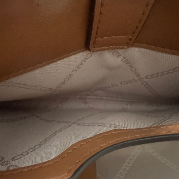 Michael Kors Monogram Cream Jet Set Wallet / Wristlet Clutch - Picture 7 of 10